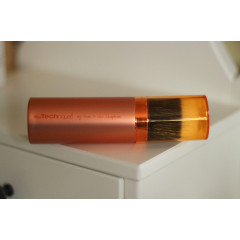 Пензлик для бронза тора, що висувається - Real Techniques Retractable Bronzer Brush