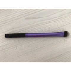 Кисть Real Techniques Medium shadow brush для пудрових і кремових тіней,консилера під очі(без
