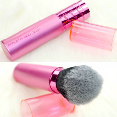 Kabuki brush - Real Techniques Retractable Kabuki Brush