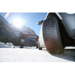 Зимние шины  Yokohama W.Drive V903 195/45 R16 84H XL (пара шин)
