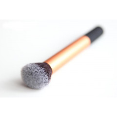 Real Techniques Buffing Brush (without the box)