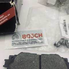 Комплект гальмівних колодок Bosch BC1210 дискових передніх 4 шт