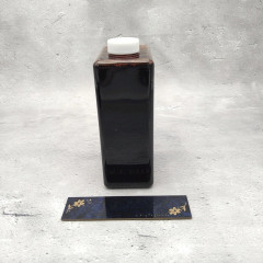 Natural dye and finishing impregnation based on tannins from unripe Japanese persimmons TURNER COLOUR WORKS Kakishibu Paints 1 litre