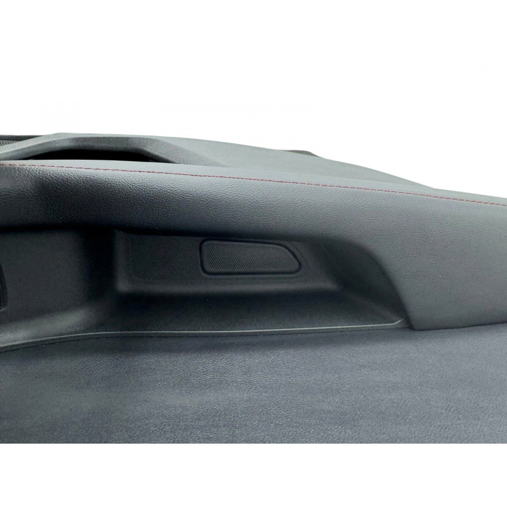Внутренняя отделка двери задняя левая для Acura ZDX 2024-2025 черная с красной вставкой