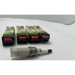 Комплект 4 шт іридієвих свічок запалювання DENSO Iridium TT ITL16TT 4717 для Chevrolet Chrysler Dodge Jeep