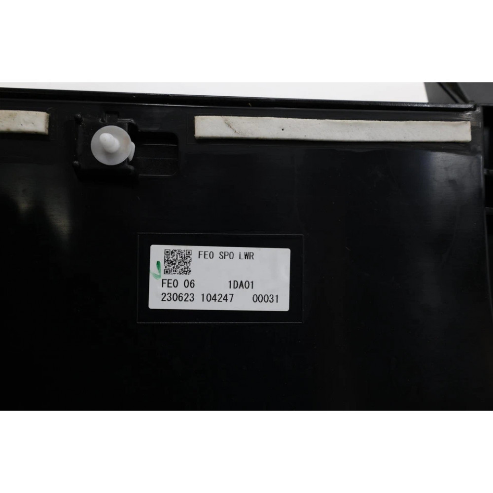 Спойлер дверей багажника (верхній) Nissan Ariya 2023-2025 чорний OEM 960305MP0A б/в