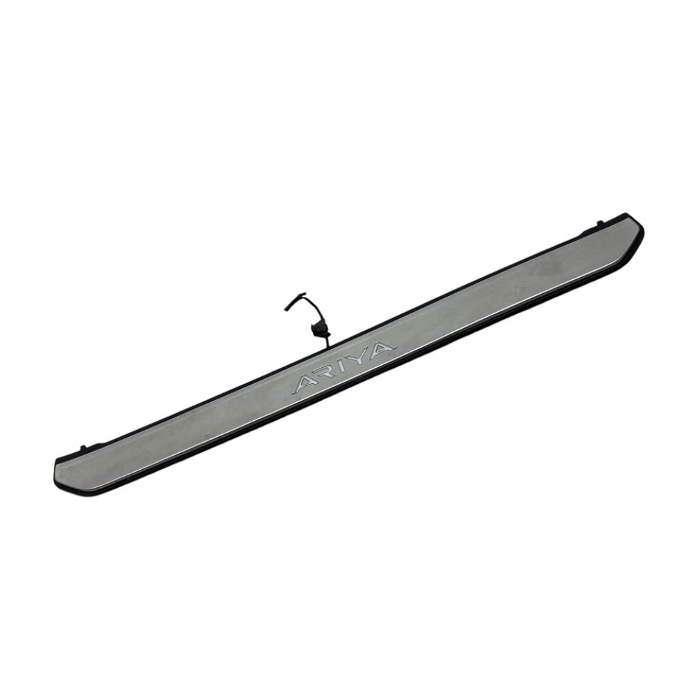Set of illuminated door sill plates for Nissan Ariya 2023-2025, set of 4 pcs used