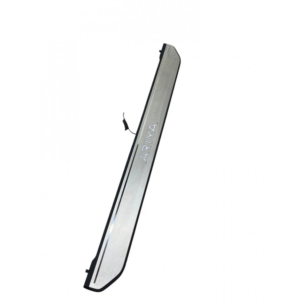Set of illuminated door sill plates for Nissan Ariya 2023-2025, set of 4 pcs used