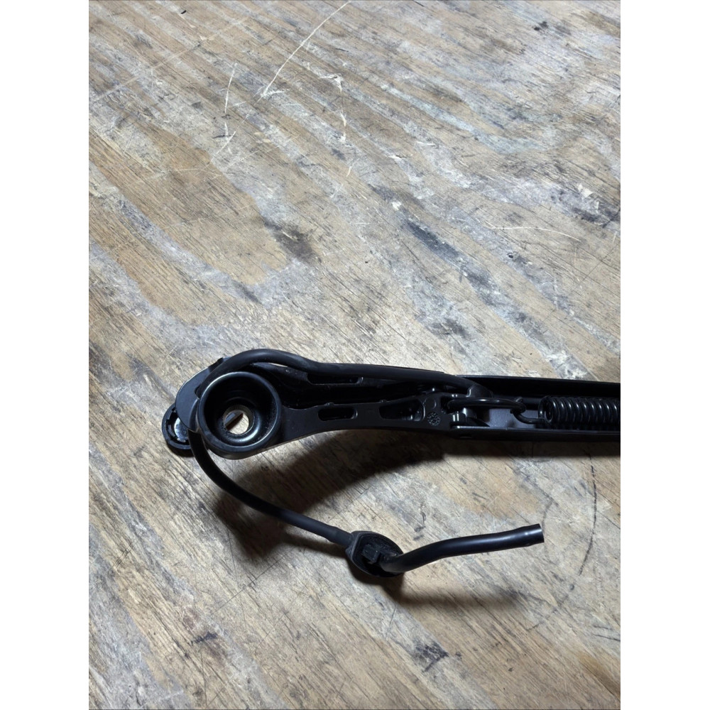 Wiper blade holder Nissan Ariya 2023-2025 OEM 288815 MR0B front left