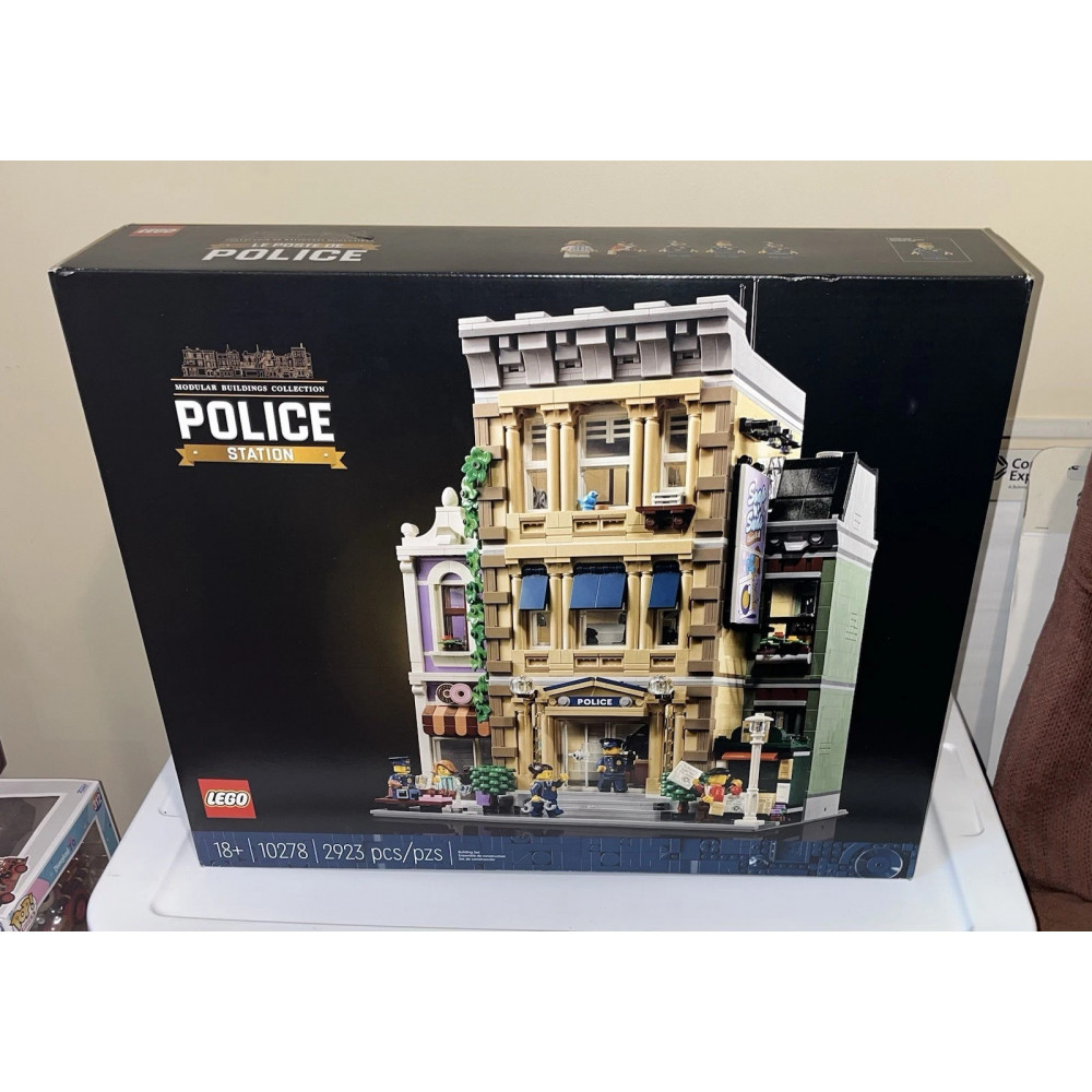 Конструктор LEGO Creator Expert Поліцейський відділок 10278 колекційний 2923 деталі