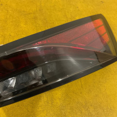 Задняя фара стоп-сигнал правая наружная в крыло LED Nissan Ariya 2023-2025 OEM 26650-5MR0A