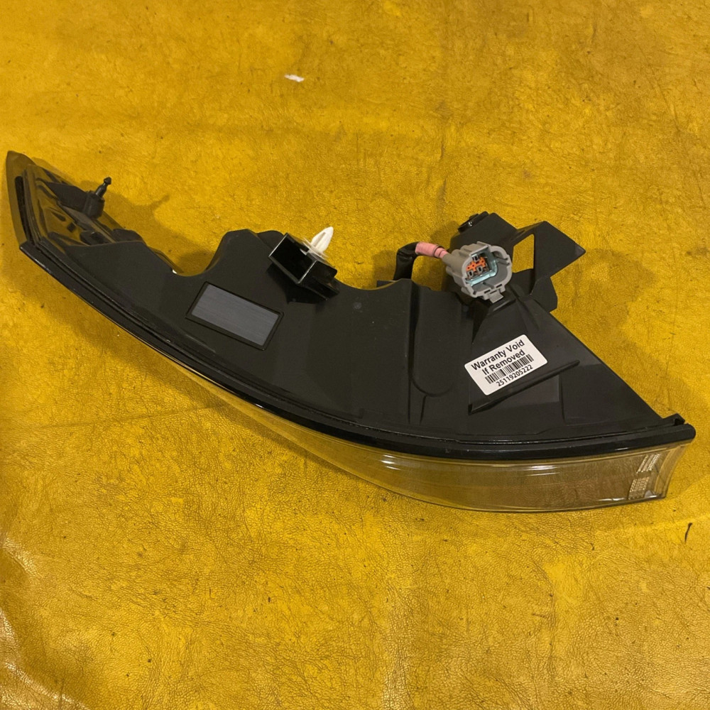 Right outer tail light brake signal in the fender LED Nissan Ariya 2023-2025 OEM 26650-5MR0A