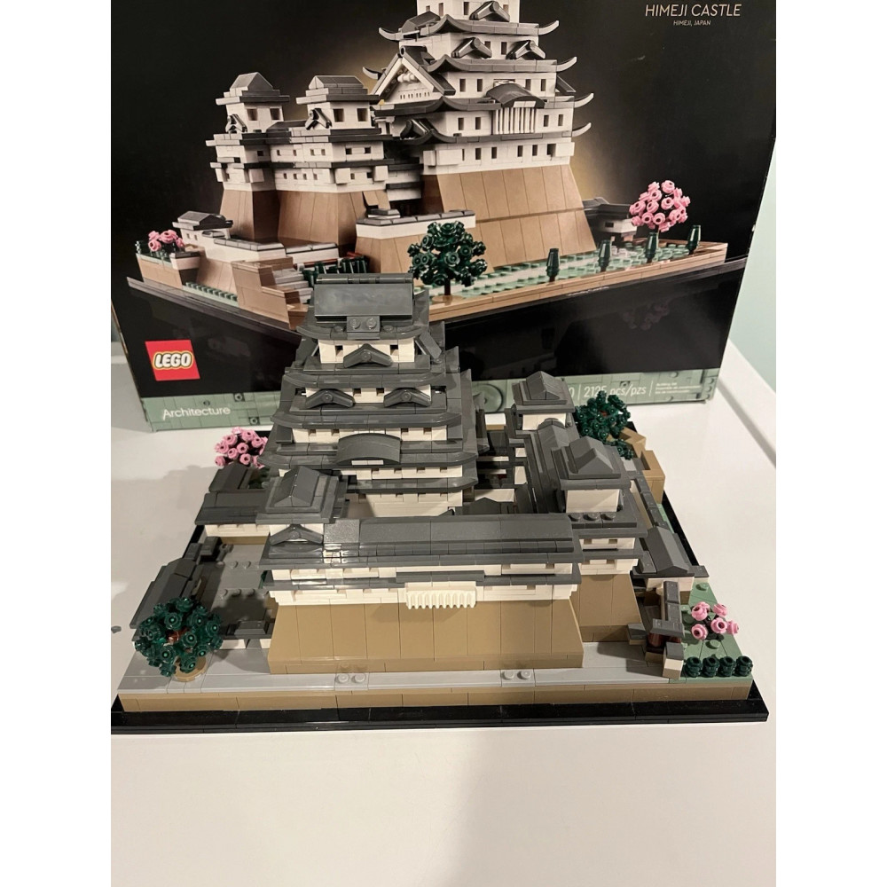 LEGO Architecture Set Himeji Castle 21060 Collectible Model of Japan 2125 Pieces