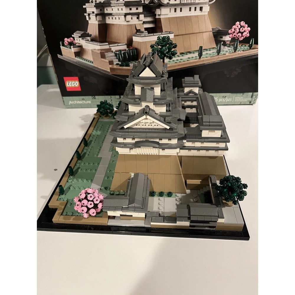 LEGO Architecture Set Himeji Castle 21060 Collectible Model of Japan 2125 Pieces