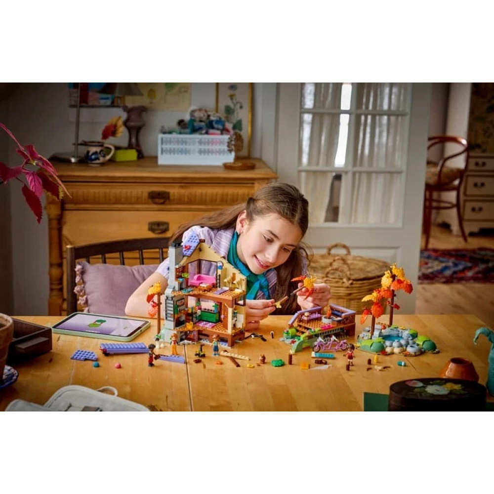 Lego Friends Set 42705 Cozy Autumn Forest Cabin 1229 pieces