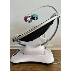 Крісло-гойдалка 4Moms MamaRoo (5 траєкторій руху та 5 швидкостей + додаток та мобіль з іграшками)
