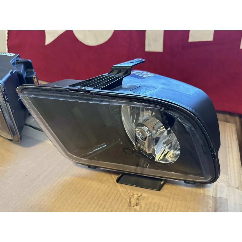 Headlight Set Ford Mustang 2005-2009craft (2 pieces) Used