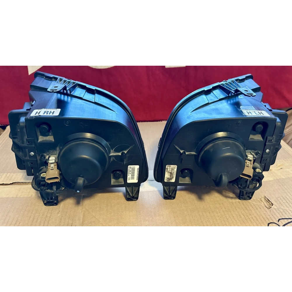 Headlight Set Ford Mustang 2005-2009craft (2 pieces) Used