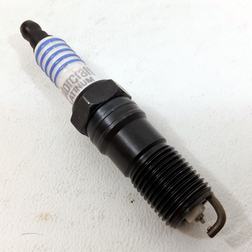 Motorcraft SP-478 AZFS32FE spark plug for Ford Mazda Mercury.