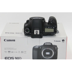 Дзеркальний фотоапарат Canon EOS 90D body