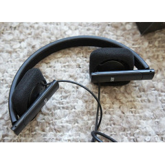 JAYS v-JAYS black over-ear headphones