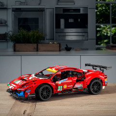 Конструктор LEGO Technic Ferrari 488 GTE “AF Corse #51” (42125)