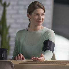 Автоматичний тонометр Omron Evolv All-in-one