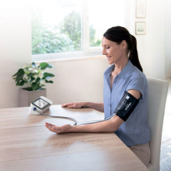 Автоматичний тонометр Omron M500 Intelli IT