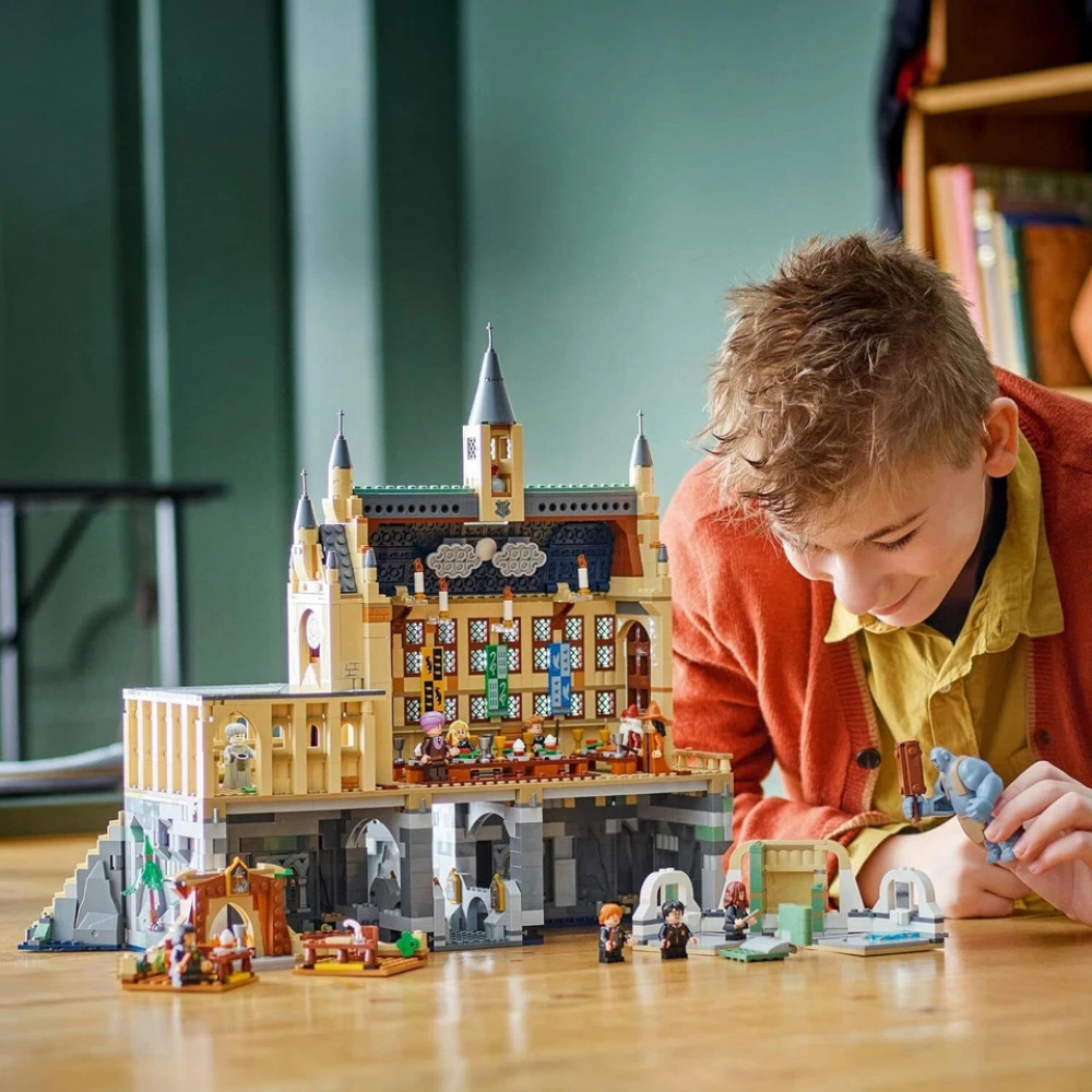Детский конструктор LEGO 76435 Hogwarts Great Hall из серии Гарри Поттер 1732 детали
