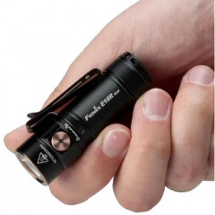 Компактний ліхтар Fenix E18R V2 1200 люмен з акумулятором і чохлом