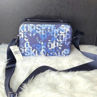 Сумка-мессенджер Michael Kors Cooper EW Map синьо-блакитна