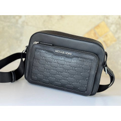 Сумка кросбоді Michael Kors Cooper East West чорна з тисненням