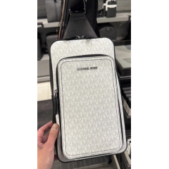 Мужская сумка-слинг Michael Kors Cooper Commuter белая