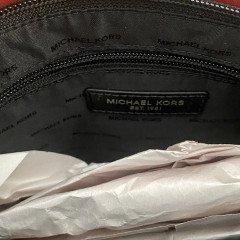 Сумка кросбоді Michael Kors Kent Medium червона