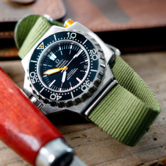 Tactical wristband for watches MiLTAT G10 PVD Forest Green20 mm.