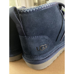 Children's UGG Neumel II Tasman boots (size 28.5)