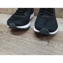 Чоловічі кросівки для бігу Under Armour Sonic Hovr 4